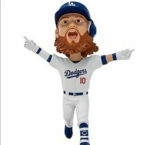 Meet your Posher, Raymond